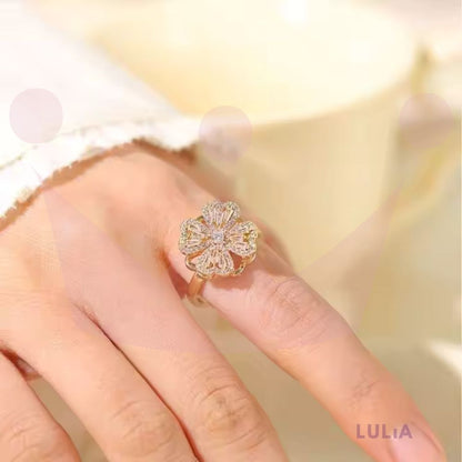 Anillo Trébol Giratorio
